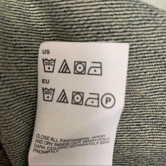 Tommy Hilfiger Denim - Jean Jacket - Size XL - Picture 10 of 15